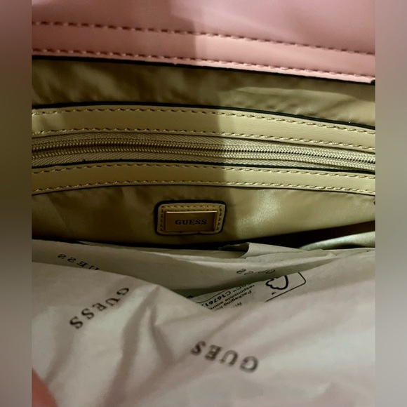 GUESS Lilly Ann Purse in Pink NWT HTF - Picture 7 of 10